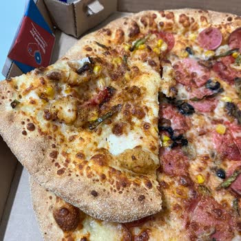 Domino's Pizza'da Hayal Kırıklığı: Bayat Ve Eksik Malzemeli Pizzalar