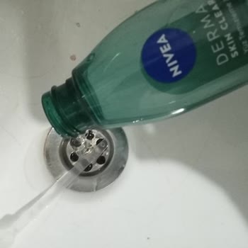 Nivea Cilt Ürünü Sivilce Sorununu Artırdı