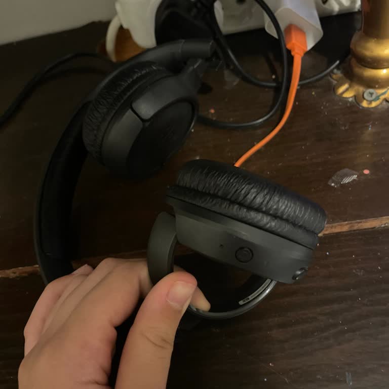 JBL 560BT Kulaklık Açılmama Sorunu