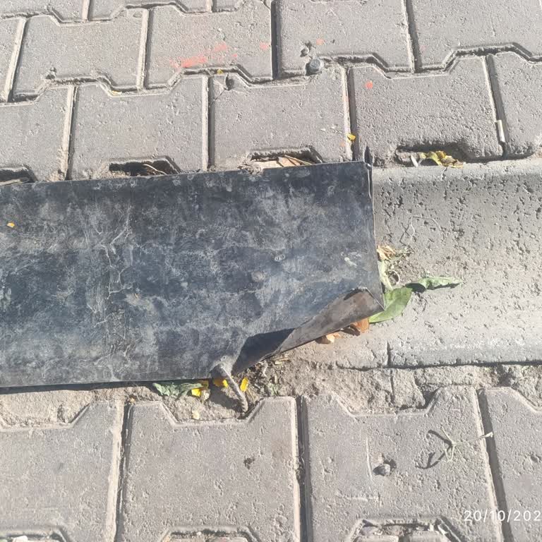 İhmal Edilen Güvenlik: Market Önünde Tehlike