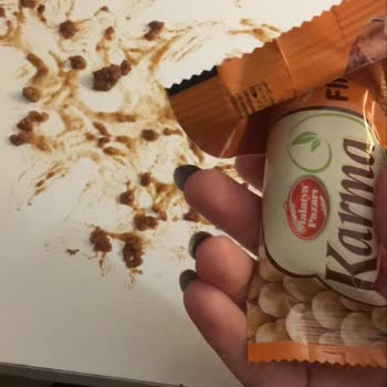 Hijyen Skandalı: Üründen Kurt Çıktı
