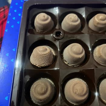 Bozuk Çikolata Ve İlgisiz Müşteri Hizmetleri