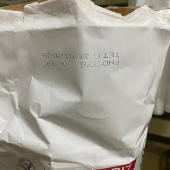 Yerli Marka Un Paketinde Canlı Kurt Şoku