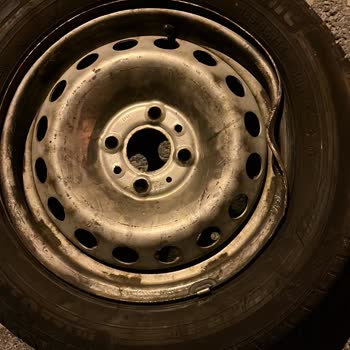 Karayolları Genel Müdürlüğü Yolda Tehlikeli Demir Parçası: Ölümden Döndük!