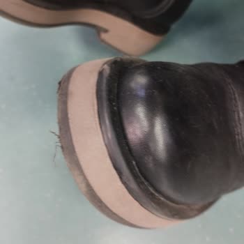 Bueno Shoes Botlarının Taban Kalitesi Hayal Kırıklığı