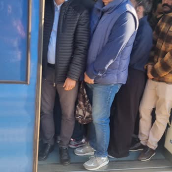 Marmaray Sefer Aralıkları Yolcuları Zorluyor