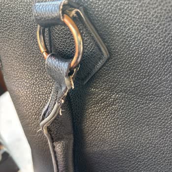 Kalitesiz Ürün Ve İlgisiz Müşteri Hizmeti