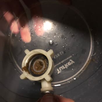 Kumlu Su Sorunu: Sağlık Ve Eşyalar Tehlikede!