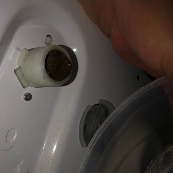 Kumlu Su Sorunu: Sağlık Ve Eşyalar Tehlikede!