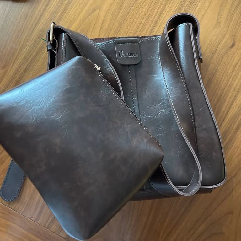 Baggyshop. Store Flora Deri Çanta Değişim Talebine Yanıt Bekleyen Müşteri