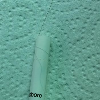 Marlboro Paketinden Çıkan Şok: Filtrede Saç Kılı