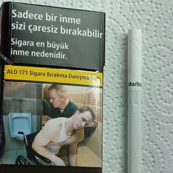 Marlboro Paketinden Çıkan Şok: Filtrede Saç Kılı