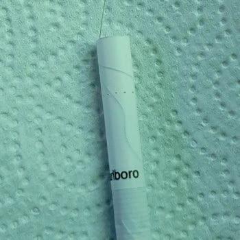 Marlboro Paketinden Çıkan Şok: Filtrede Saç Kılı