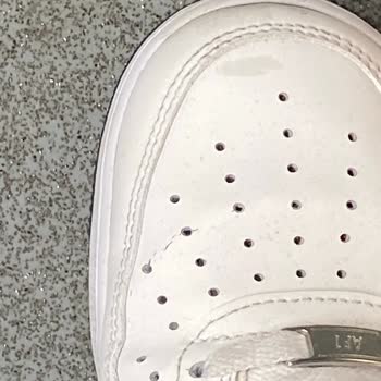 Nike Air Force 1: 20 Günde Çatlayan Hayal Kırıklığı