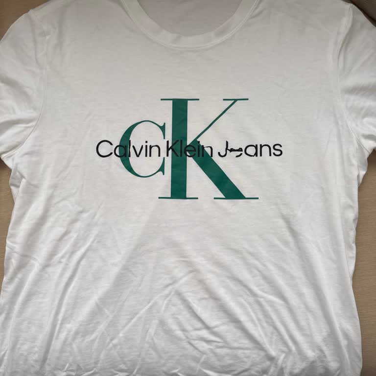 Calvin Klein T-Shirt Prints Deformed After First Wash – Refund Request Denied