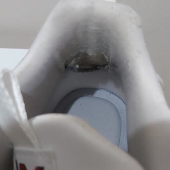 İki Aylık Ayakkabıda Aşınma Ve Yanıltıcı İade Politikası