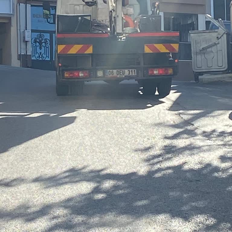 İhmalkar İşçiler Yüzünden Tehlikeli Kaza