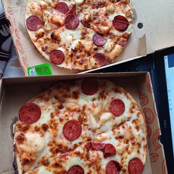 Yanlış Malzemeli Ve Yanık Pizza Sorunu