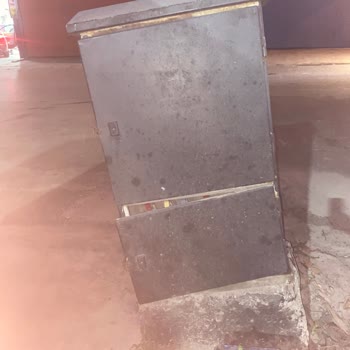 Tehlike Saçan Elektrik Panosu