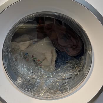 Patlayan Cam Ve Yetersiz Servis: B**** Çamaşır Makinesi Şikayeti