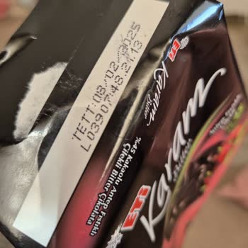 Migros'tan Alınan Bozuk Çikolatalar Ve İlgisiz Müşteri Hizmeti