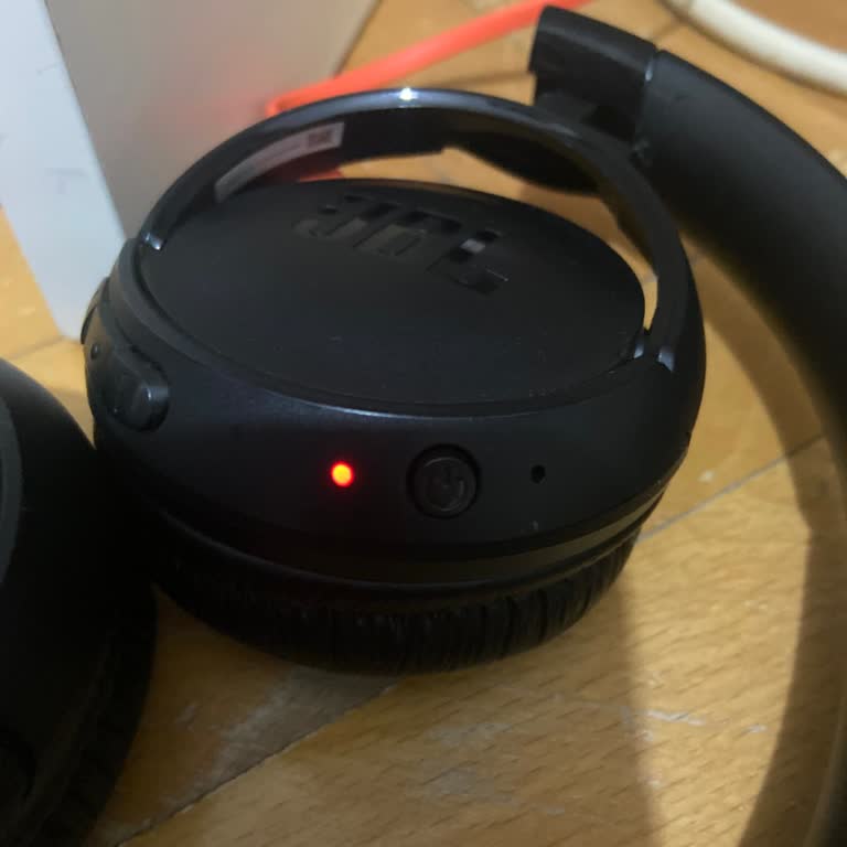 JBL Kulaklıklarda Kronik Kapanma Ve Şarj Sorunu