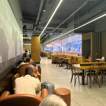 Starbucks Çalışanının Saygısız Davranışı