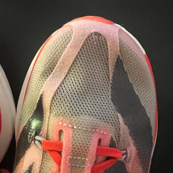 Adizero Ayakkabısında Beklenmedik Yırtılma Ve Müşteri Hizmetleri Hayal Kırıklığı