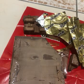 Bozuk Renk Ve Tat: Ülker Çikolata Hayal Kırıklığı