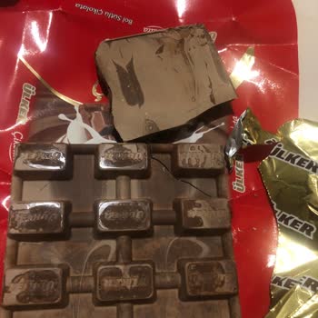 Bozuk Renk Ve Tat: Ülker Çikolata Hayal Kırıklığı