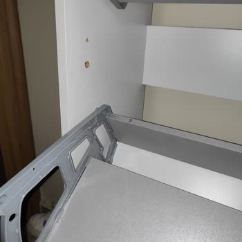 Koçtaş'tan Alınan Ayakkabılık Sürekli Kırılıyor