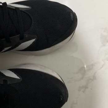 Adidas Ayakkabının 3 Ayda Filelerinin Delinmesi