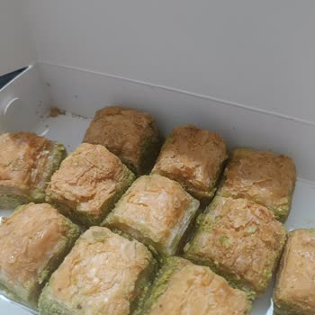 Mado Marmara Park'ta Bayat Kuru Baklava Hayal Kırıklığı