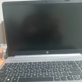 Bozuk Laptop Ve İletişimsizlik Sorunu
