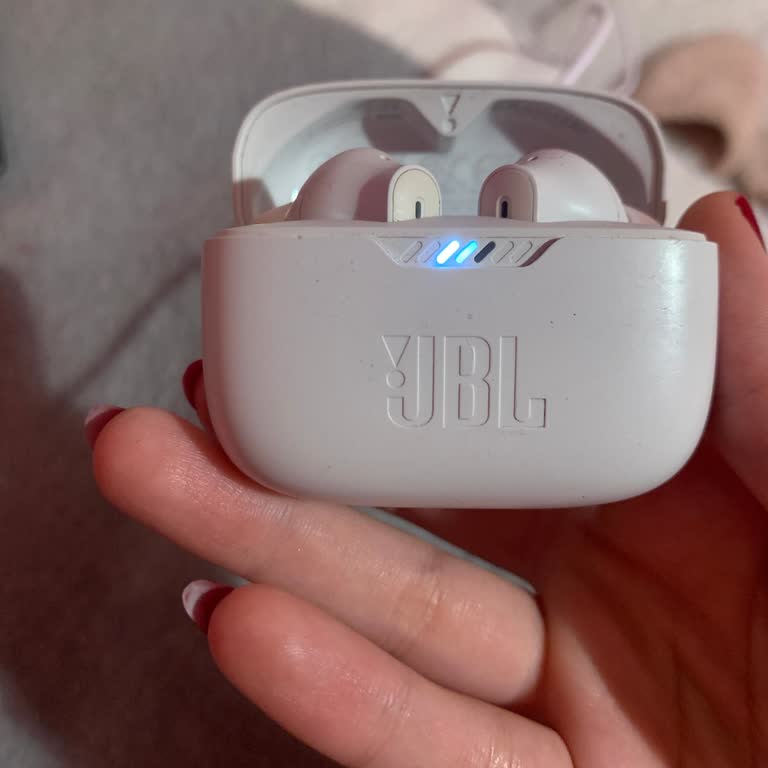 JBL Kulaklık Şarj Sorunu: Ani Düşüşler Ve Çözüm Arayışı