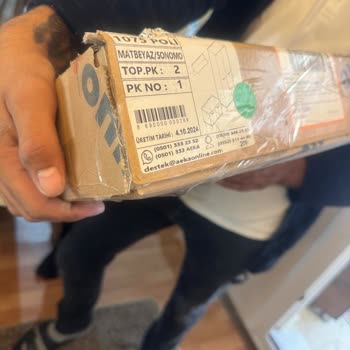 Koçtaş Ve Aeka Mobilya'dan Kırık Ürün Mağduriyeti