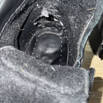 Hakiki Deri Botun Hızla Yıpranması Ve İlgisiz Müşteri Hizmeti