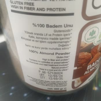 Bayat Badem Unu Ve İlgisiz Hizmet