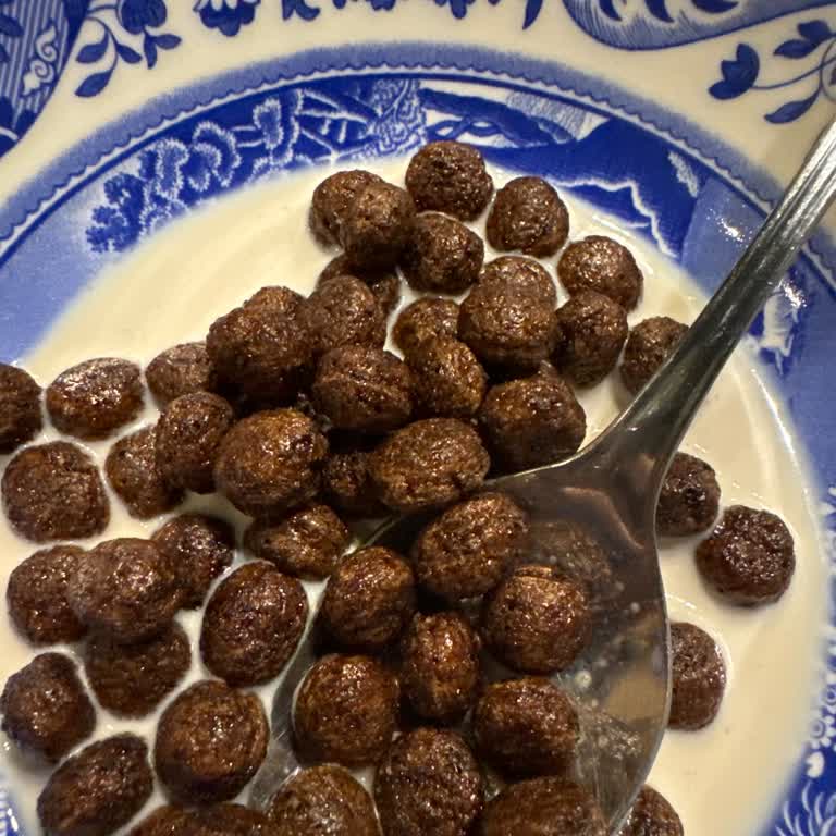 Stale Kellogg's Coco Pops Jumbos – Requesting Refund