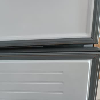 Siemens Buzdolabında Anlamsız Conta Lekeleri