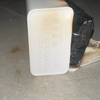 Gece Yarısı Powerbank Tehlikesi
