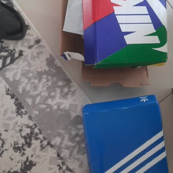 Sert Ve Rahatsız Ayakkabılar: İade Sorunu