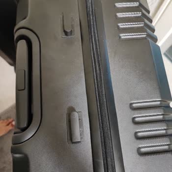 Uçuş Gecikmesi Ve Hasarlı Valiz İçin Yetersiz Hizmet