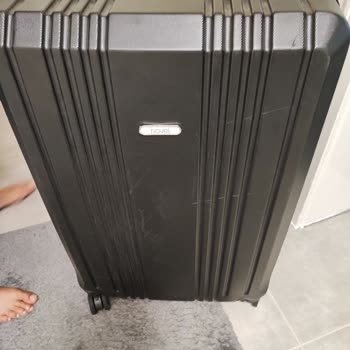 Uçuş Gecikmesi Ve Hasarlı Valiz İçin Yetersiz Hizmet