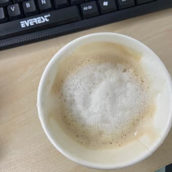 Ekşi Mocha Deneyimi