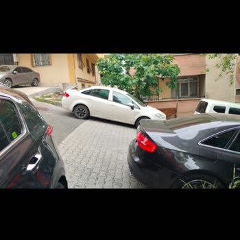 Daralan Sokaklar Ve Park Sorunu