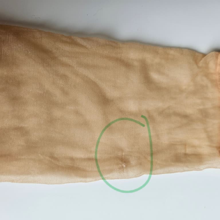 Bonny Silver Özensiz Ürün Gönderimi: Kirli Ve Hasarlı Çoraplar