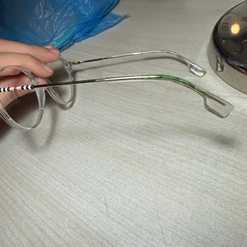 Luxottica Oksitlenen Gözlük Çerçevesine Çözüm Bekliyorum!