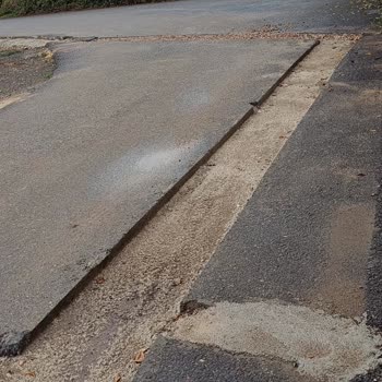 Yayla Mahallesi'nde Asfaltlama Eksikliği Ve Güvenlik Sorunları