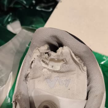 Deichmann Schuhe schnell kaputt, Reklamation ohne Lösung und lange Wartezeit